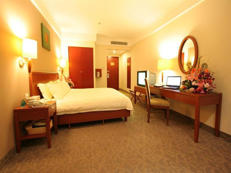 Greentree Inn Dongguan Houjie Business Hotel Room photo