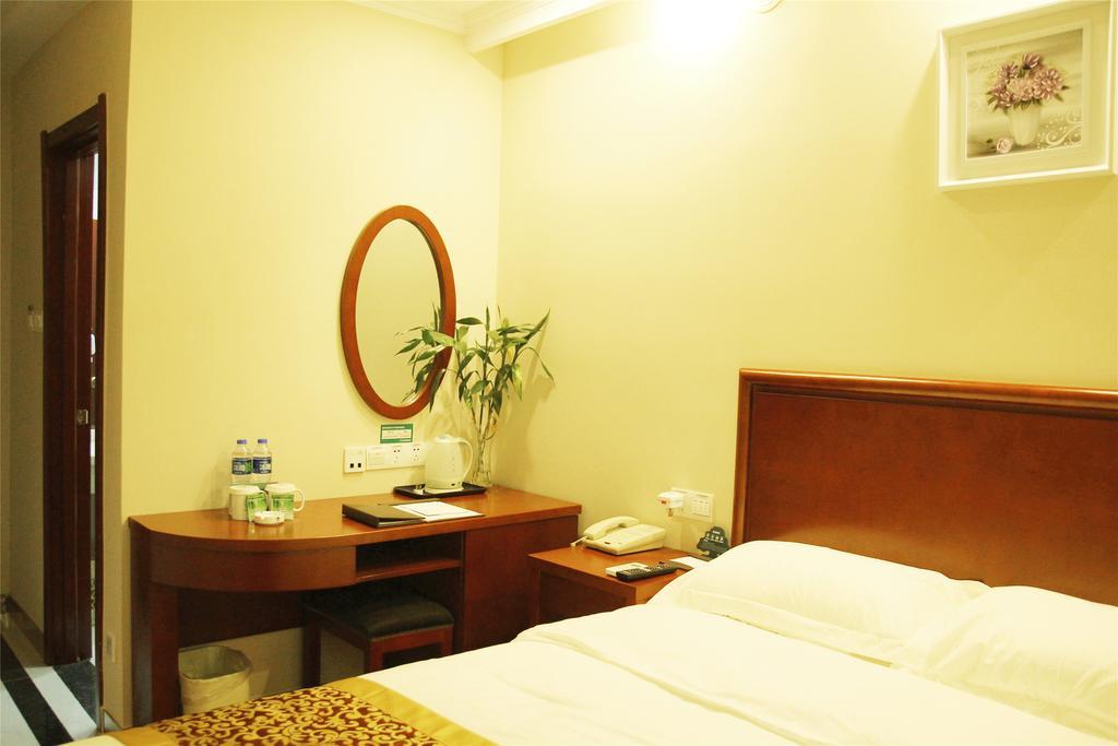 Greentree Inn Dongguan Houjie Business Hotel Exterior photo